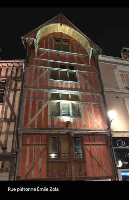 Superbe T2 De Caractere Au Centre Classe 3 Etoiles Troyes Kültér fotó